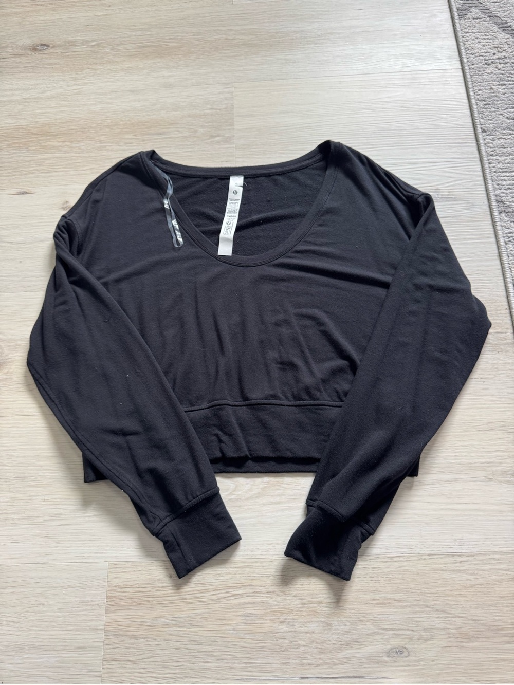 Lululemon Women's Black Cropped Long-Sleeve Top